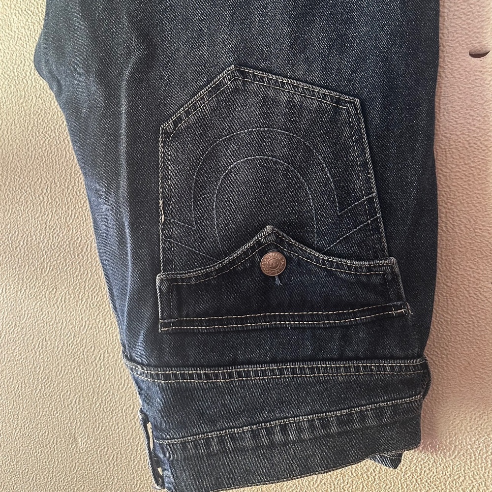 Men’s Geno slim fit True Religion jeans size 30